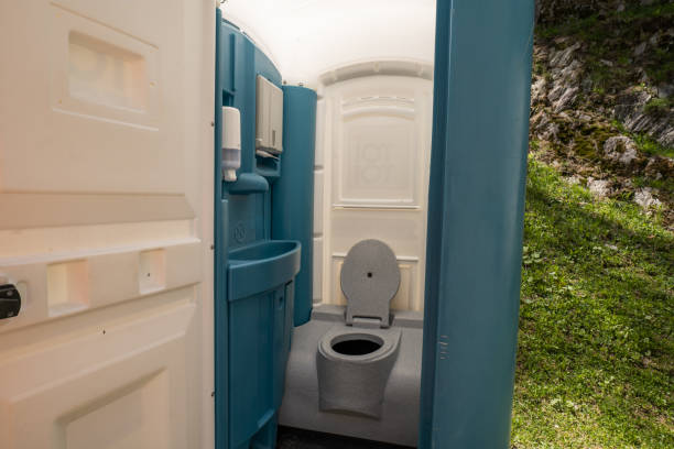 Best High-end porta potty rental  in Nashvle, IL