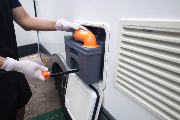 Best Portable restroom trailer rental  in Nashvle, IL